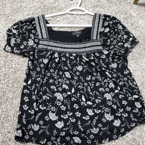 Lucky Brand Peasant Top in size Small